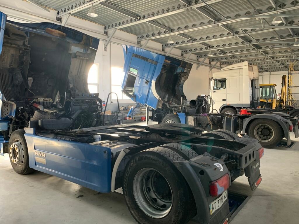 Доставка запчастей Ман, Даф, Ивеко, Скания, Вольво FH, Actros, Axor по городу в автосервис и на трассу